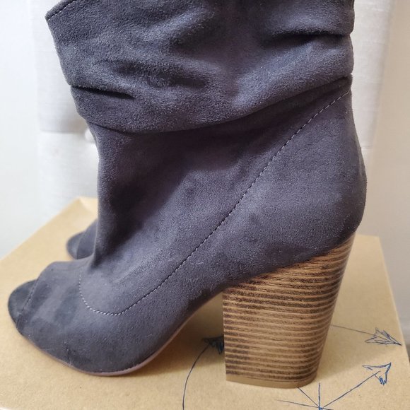 Inidgo Rd. Gray fabric open-toe heeled booties - Picture 3 of 6